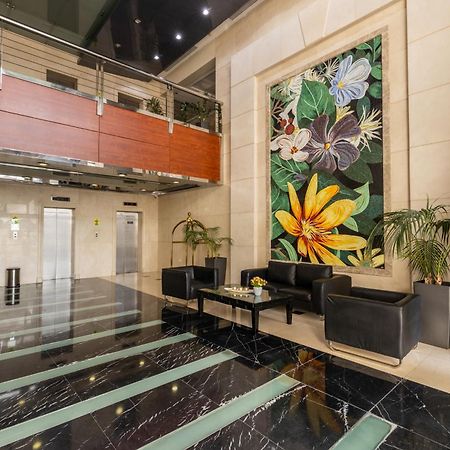 Best 2 Bedroom Apartment Beach Front Abu Dhabi Bagian luar foto
